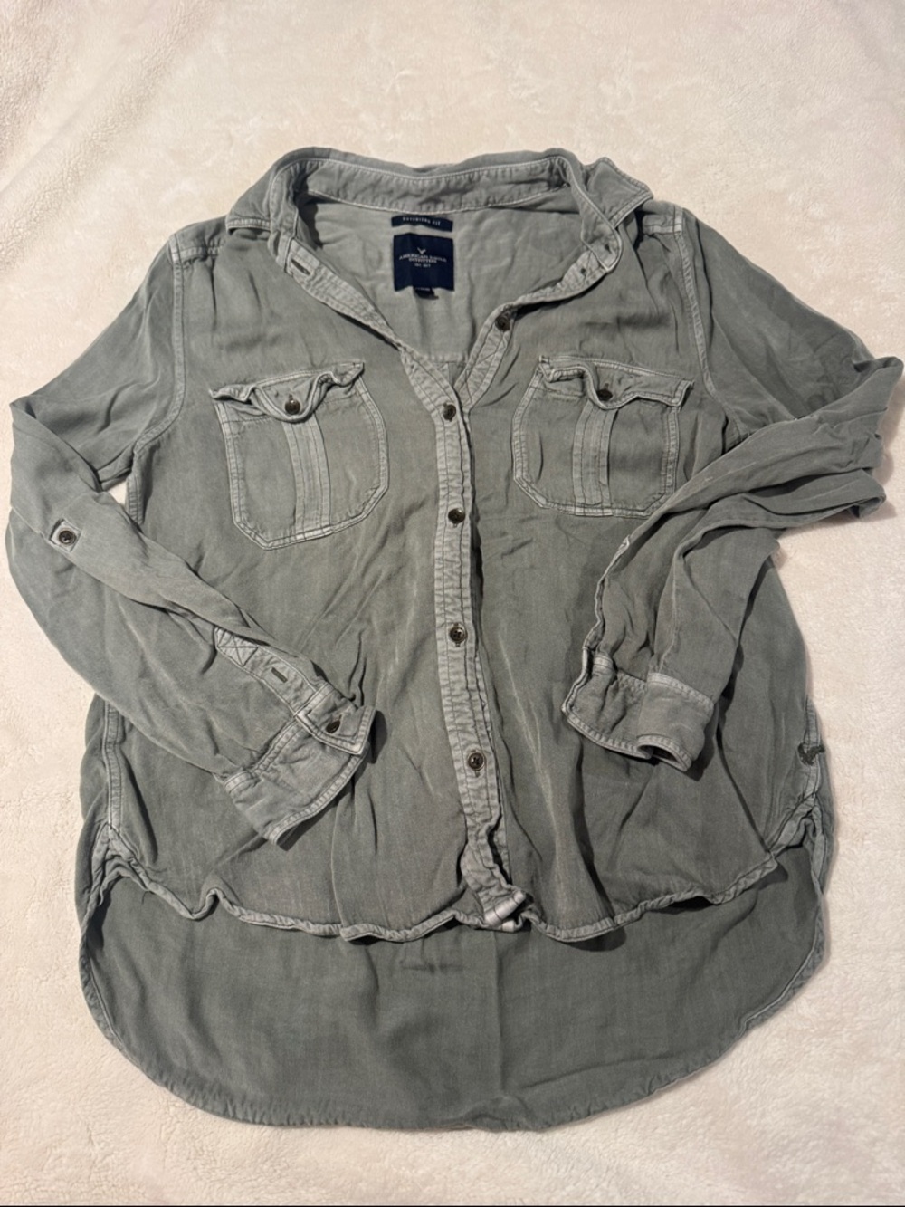AE BUTTON UP